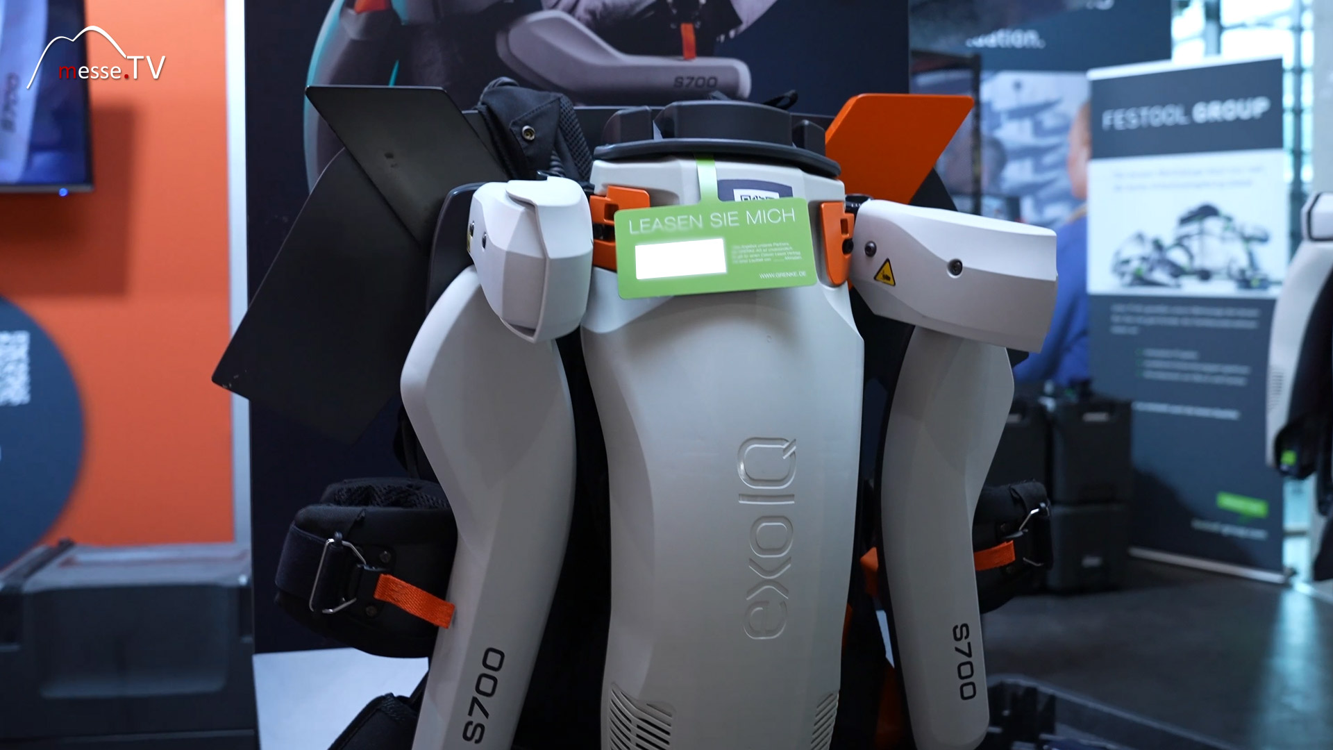 Aktives Schulter Exoskelett Entlastung Arm Nacken Schulterbereich exoIQ AMB Stuttgart