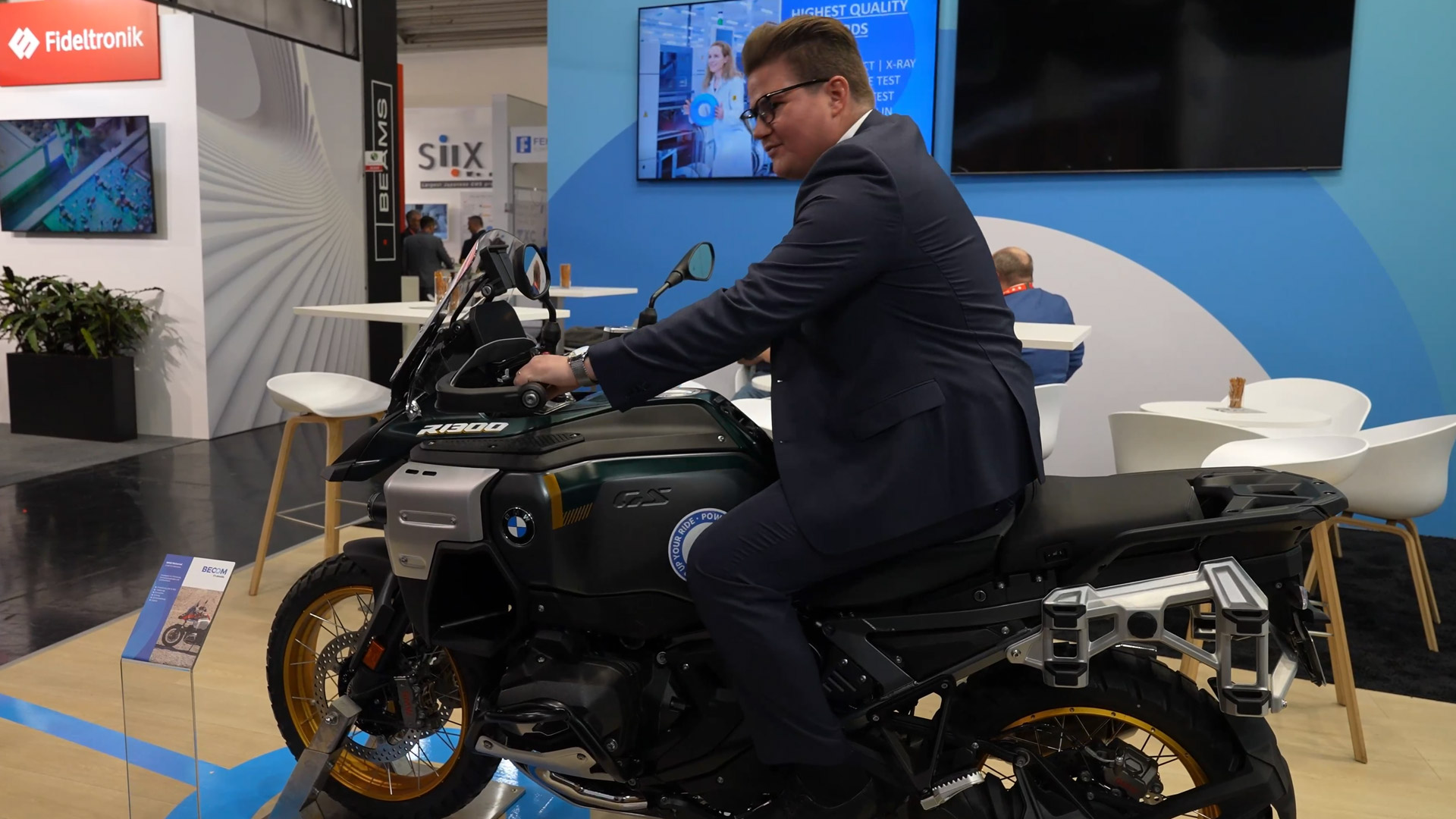 BMW Motorrad BECOM Elektronikloesung automatische Rueckfahrsperre electronica 2024