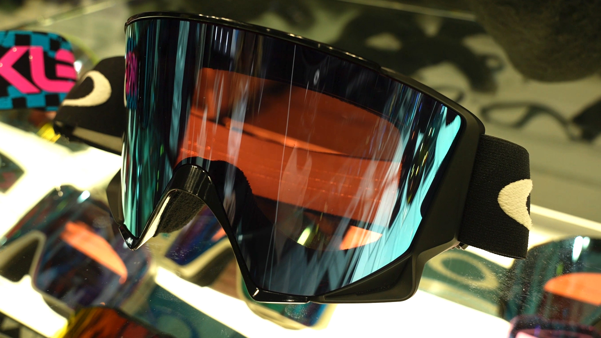 Innovative Flow Scape Skibrille maximales Sichtfeld Oakley ISPO 2024