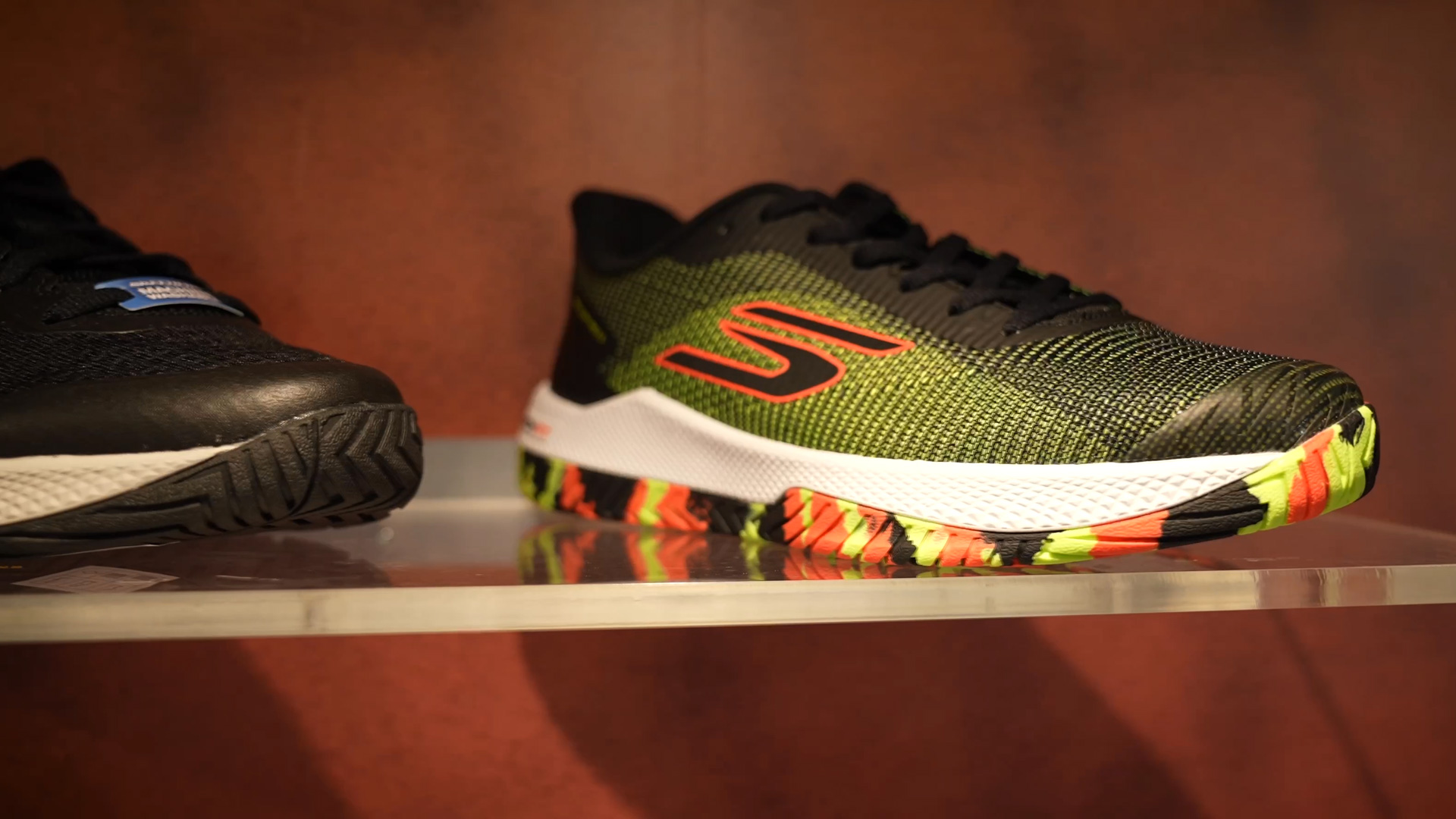 Innovative Pickleball und Padel Schuhe Skechers