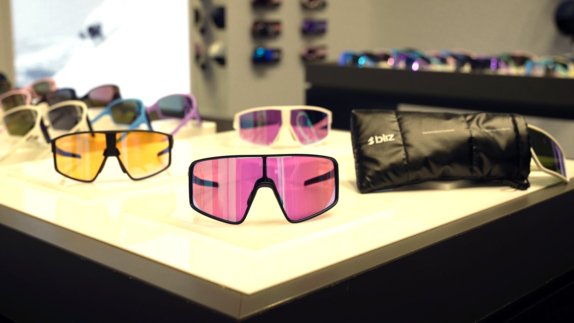 Neue Produktlinie Sportbrillen bliz Luxottica