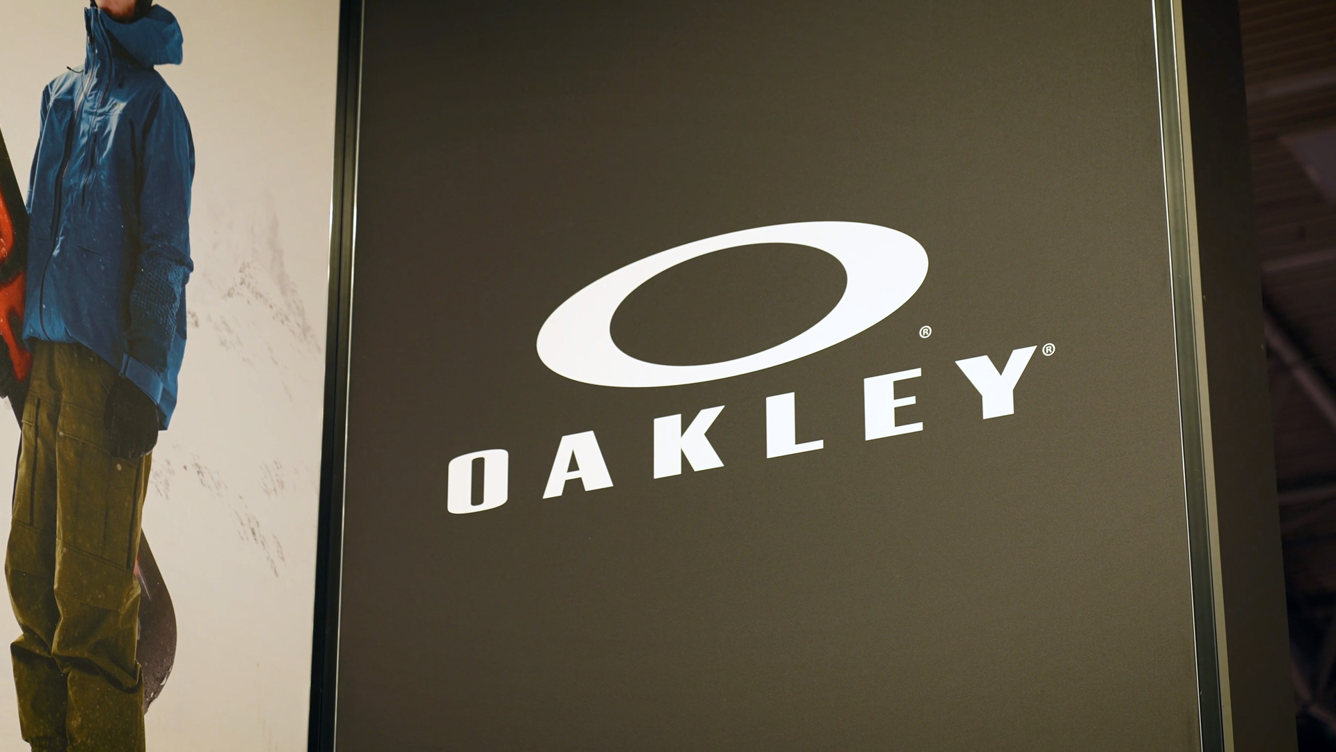 Oakley Logo Messestand ISPO Munich 2024