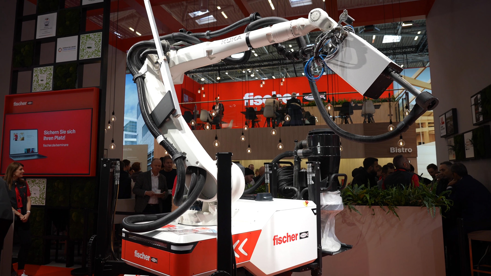 Baubot Fischer vollautomatisierter Roboter BAU 2025