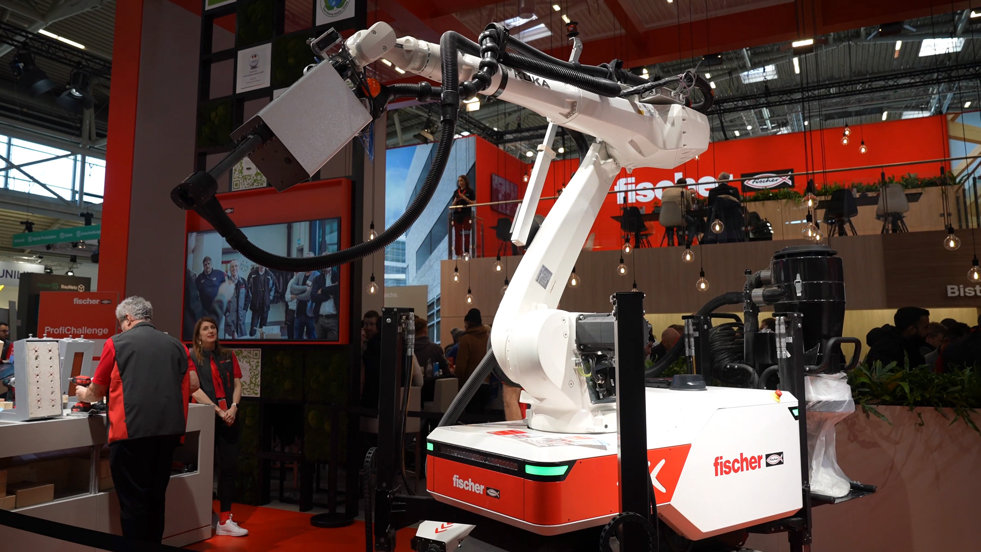 Vollautomatisierter Roboter Baustellen Autobahnen Bruecken Fischer Baubot