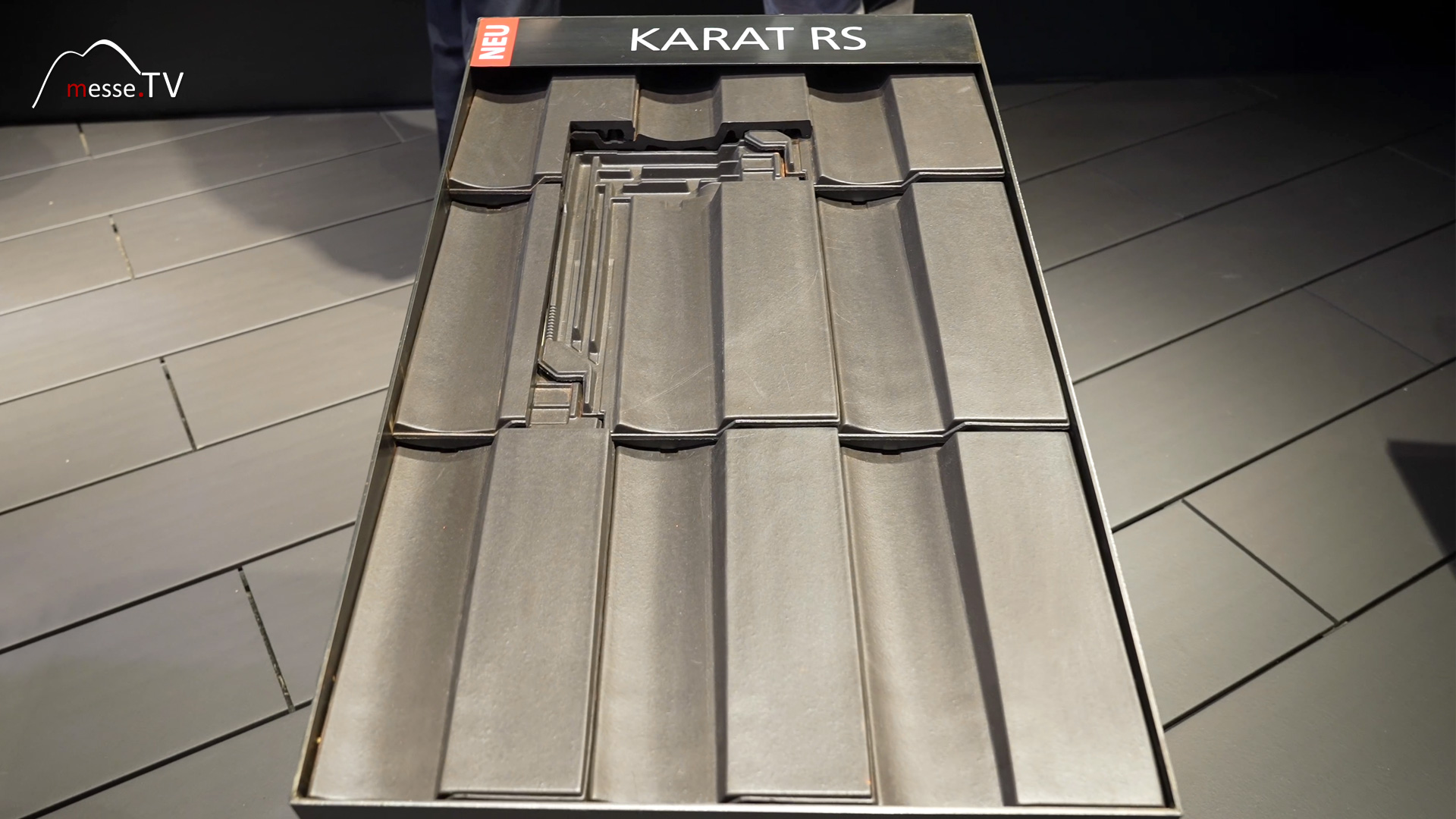 karat rs 3fold side interlocking roof wood 2024