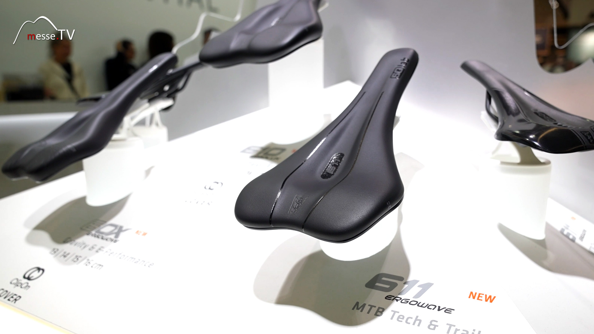 clipon bicycle saddle for optimal ergonomics sqlab