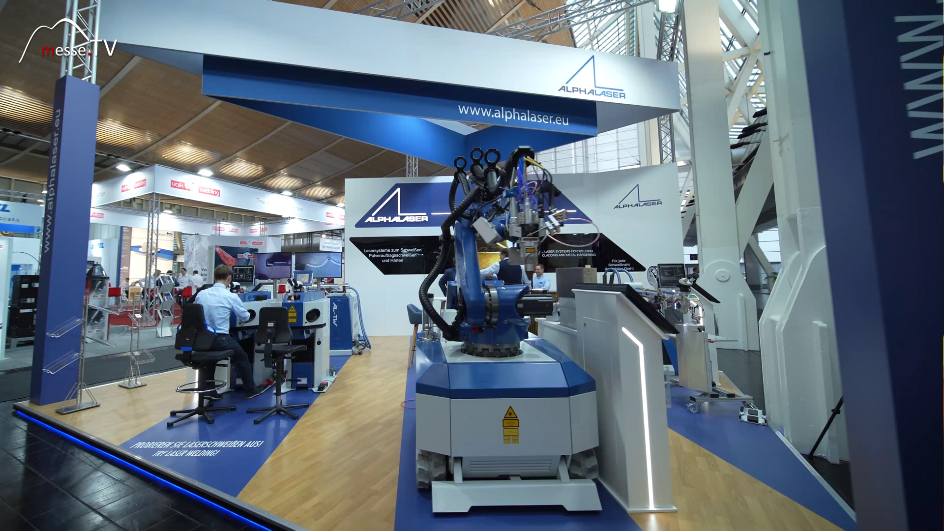 booth innovative mobile robot system fiber laser alpha laser euroblech 2024