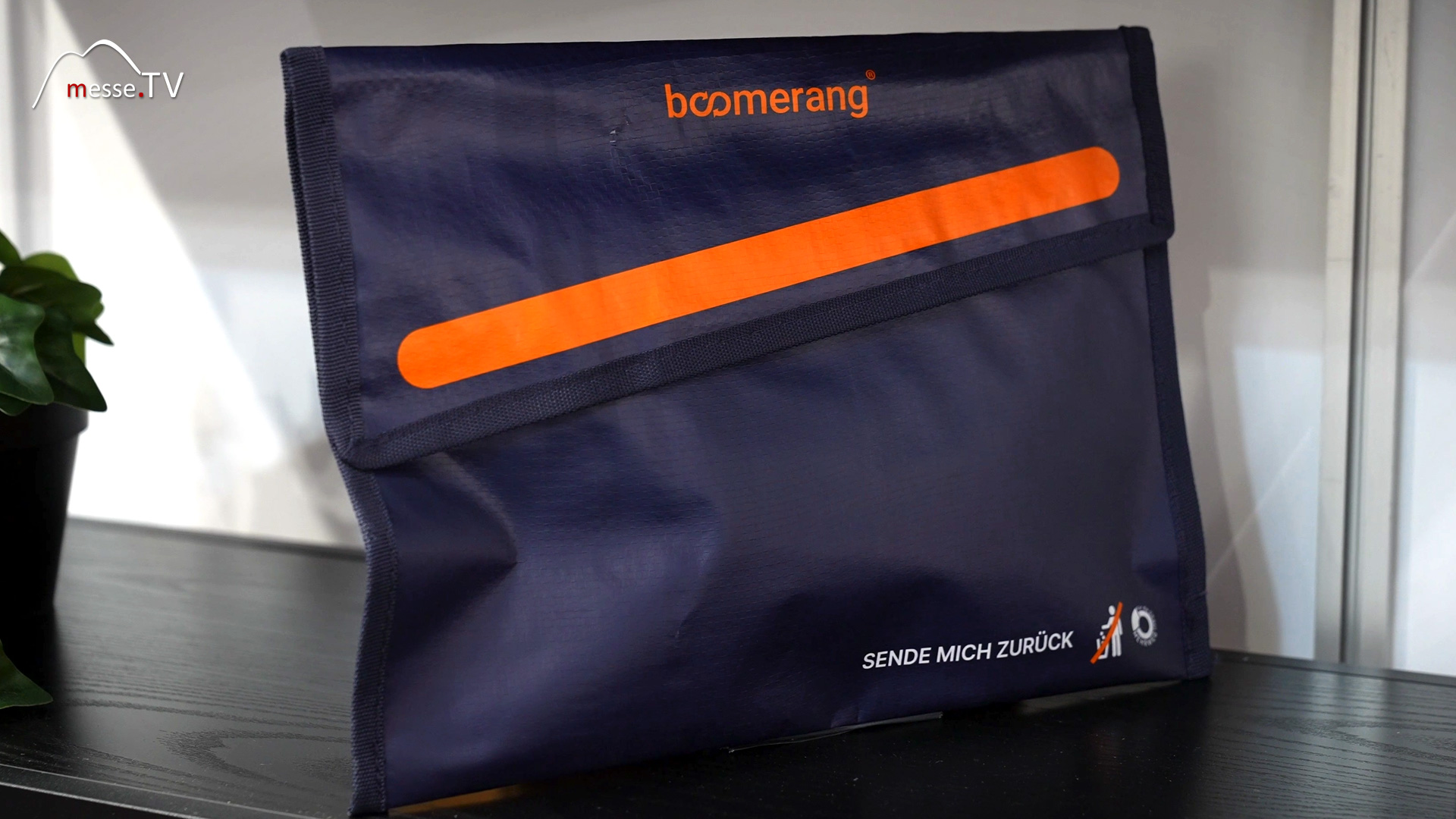 reusable shipping bag online shipping with less waste boomerang box 2024