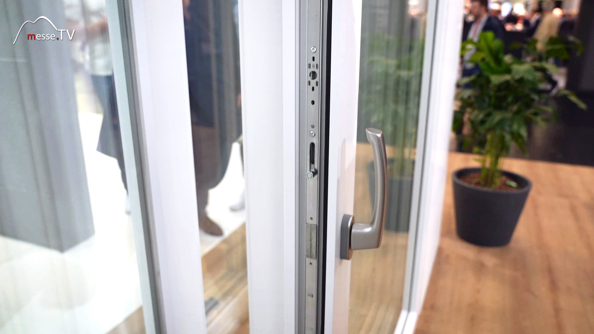 activpilot security door locking system central lock fensterbau frontale 2024