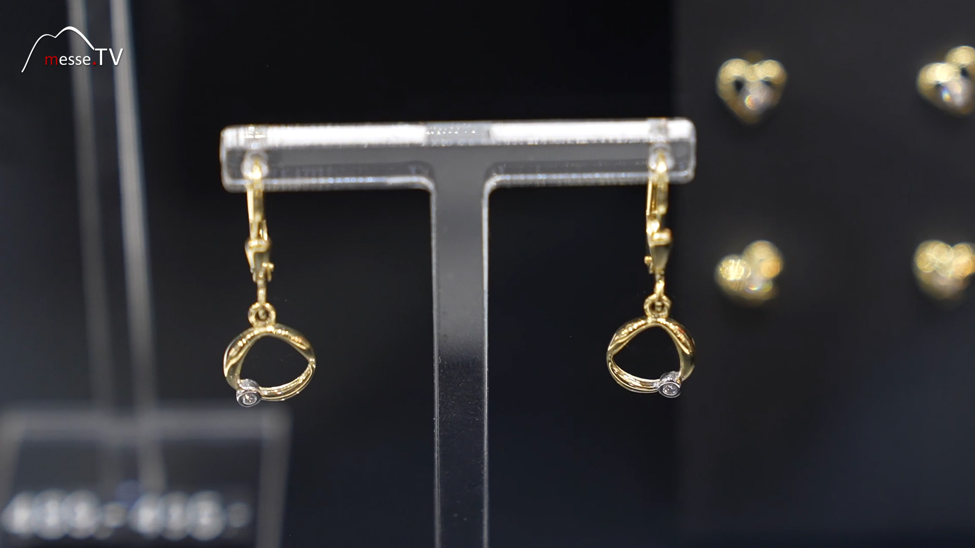 diamond earring made of gold jmc