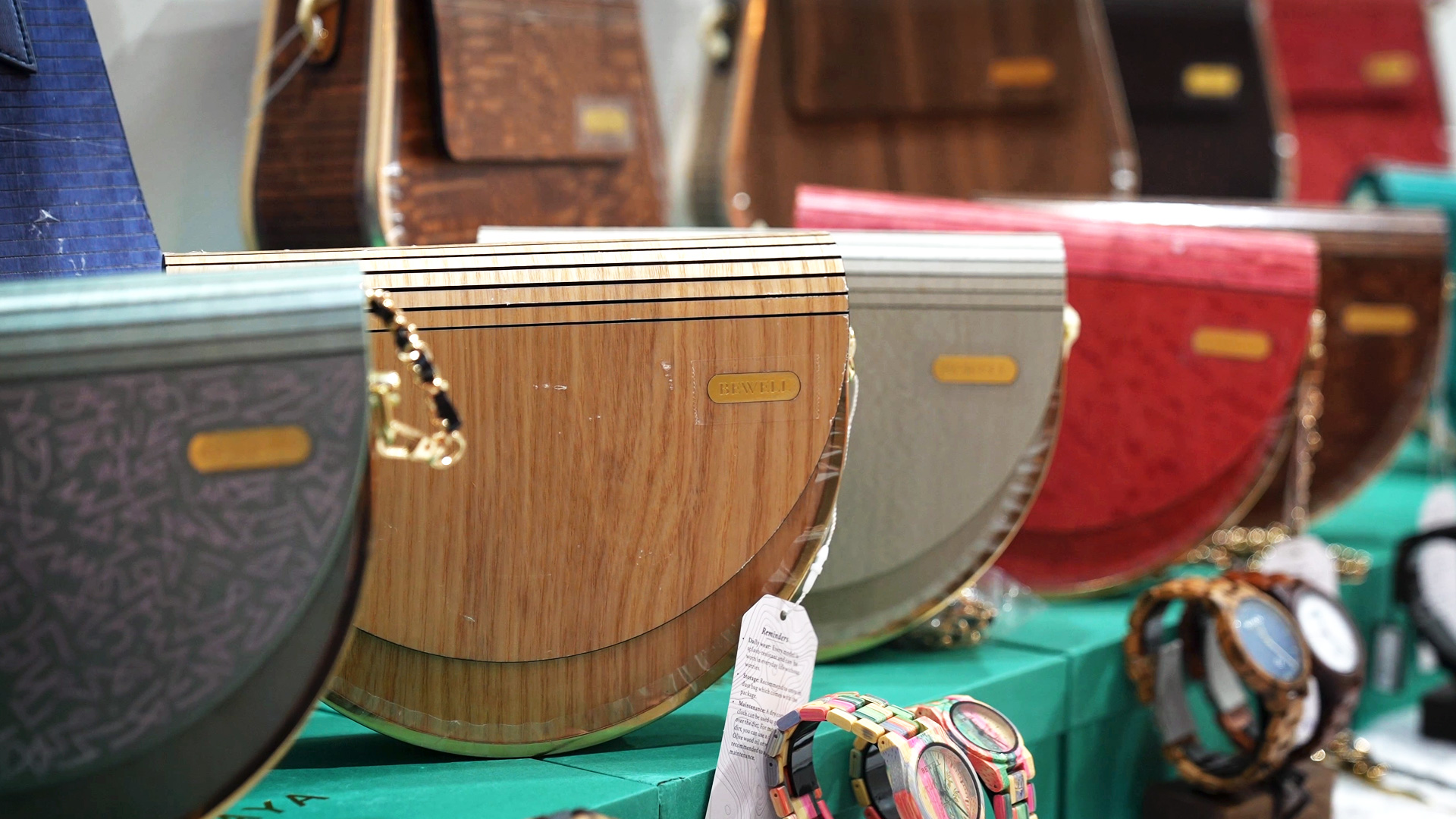 wooden bags coordinated with wooden watches chungsgroup