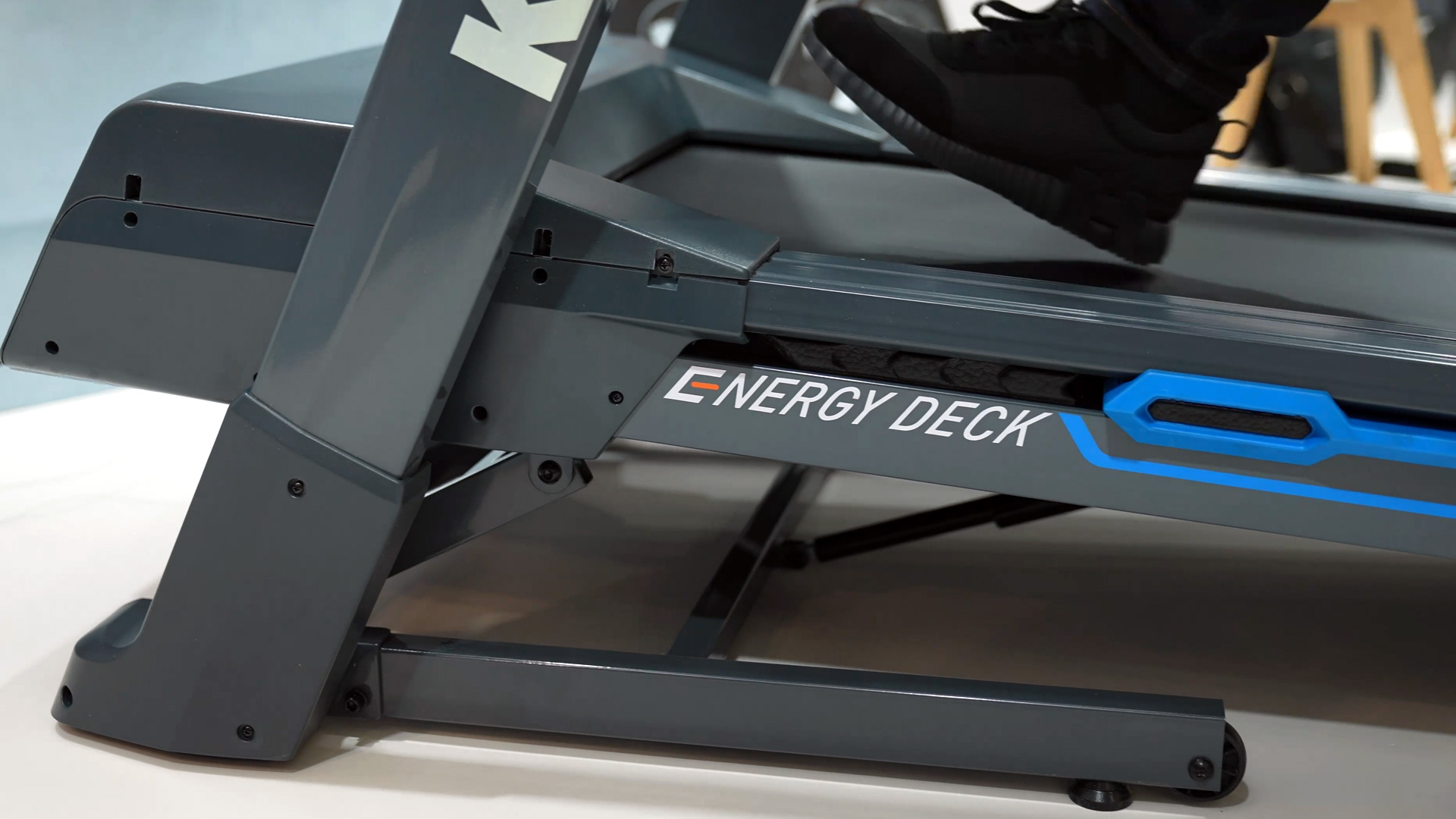 energy deck system soft shock absorption treadmill track 600 kettler