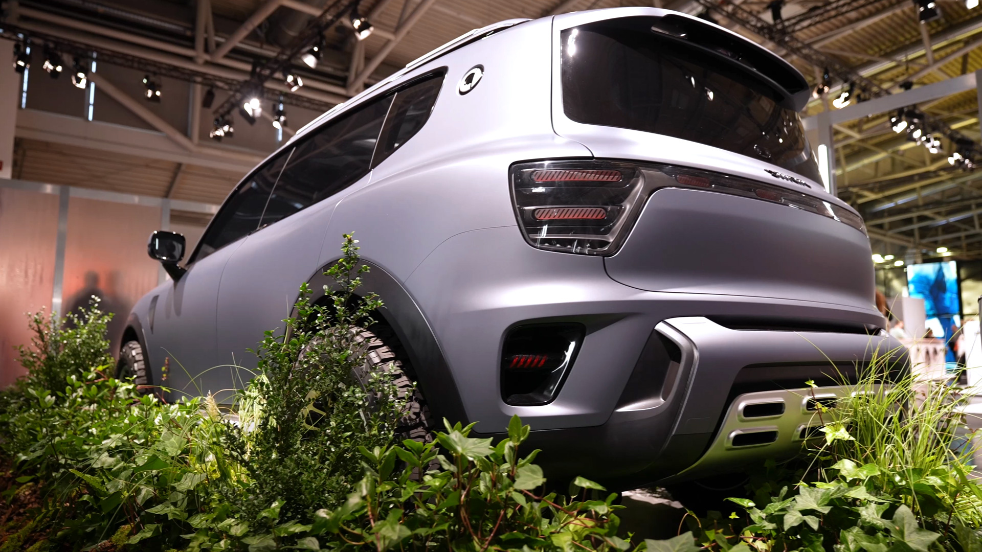 smart concept 5 full electric midsize suv rear view