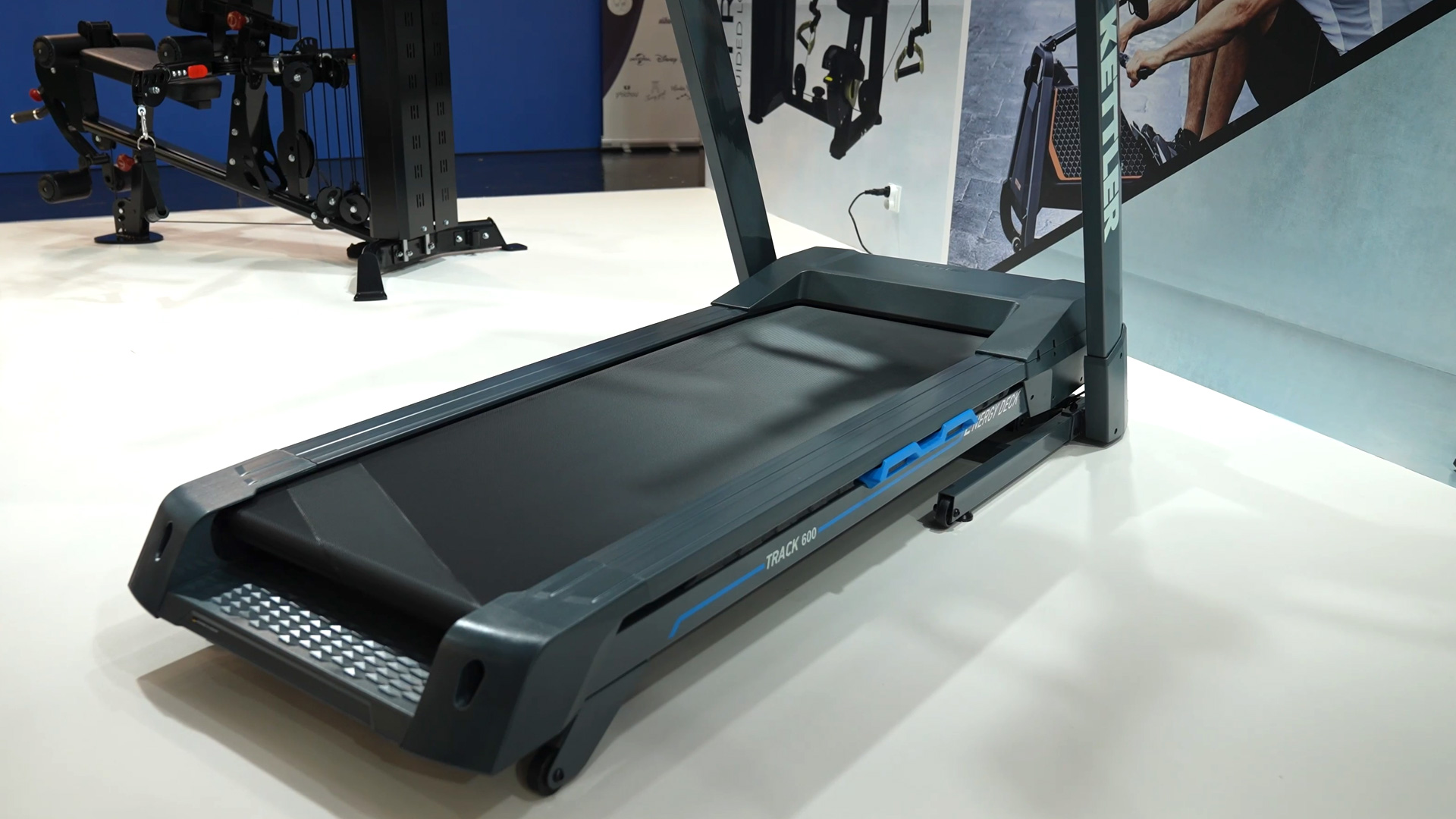 track 600 treadmill easy to use speed and angle of inclination