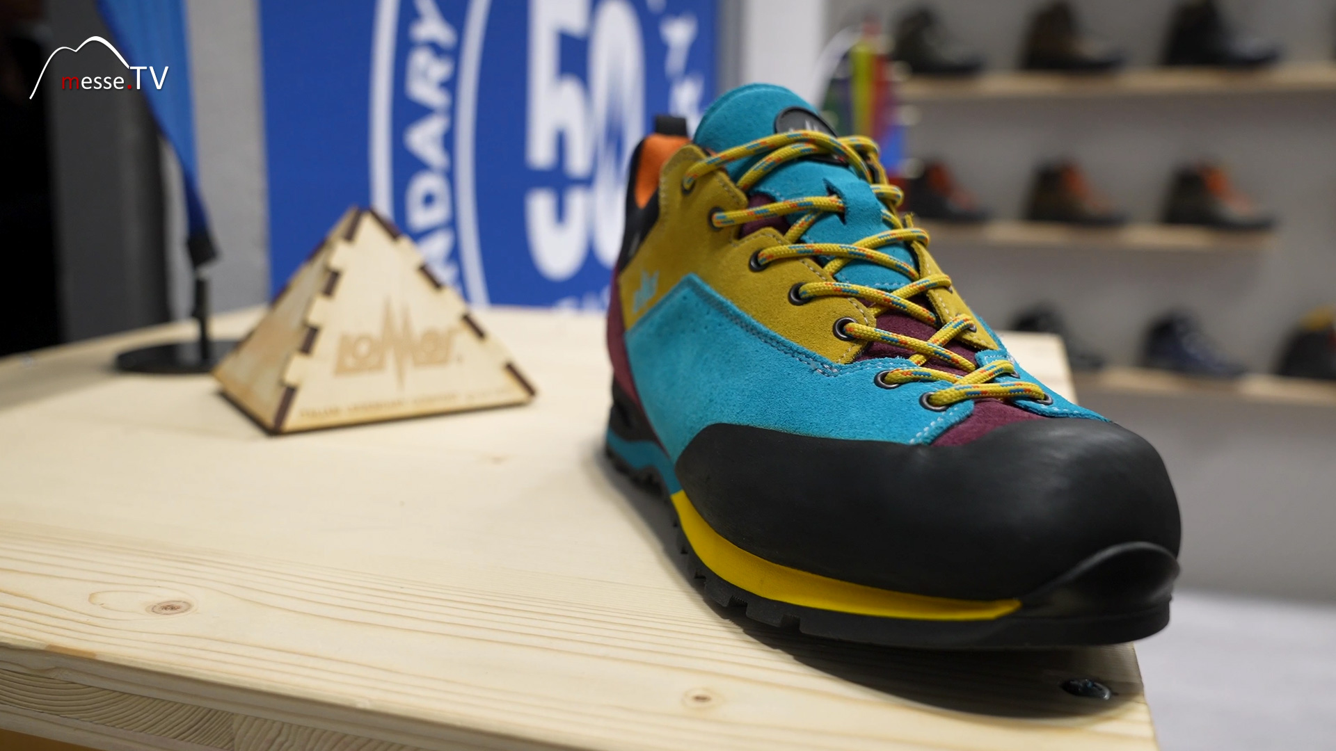 mountain shoe colorful vibram outdoor by ispo 2024