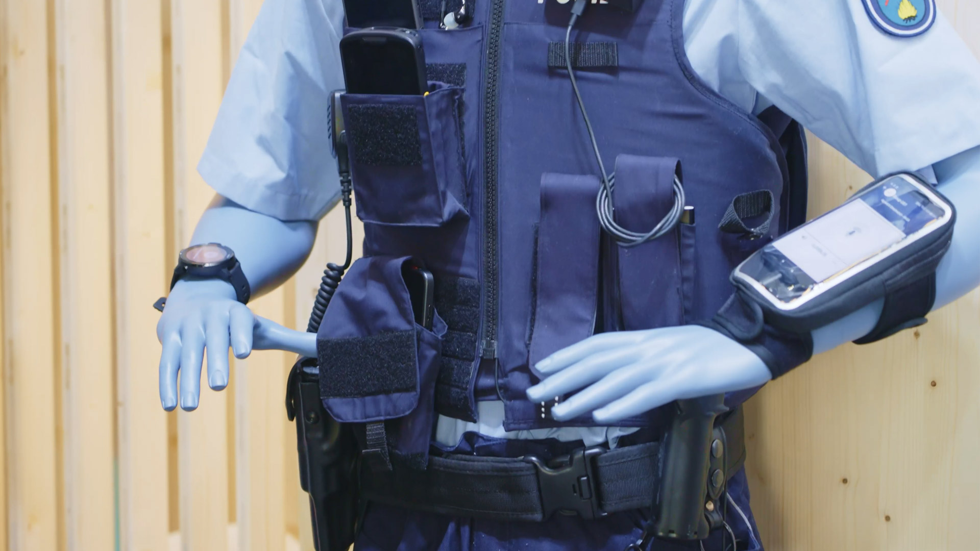 secure connection between tetra police radio and operating devices such as smartphones airbus