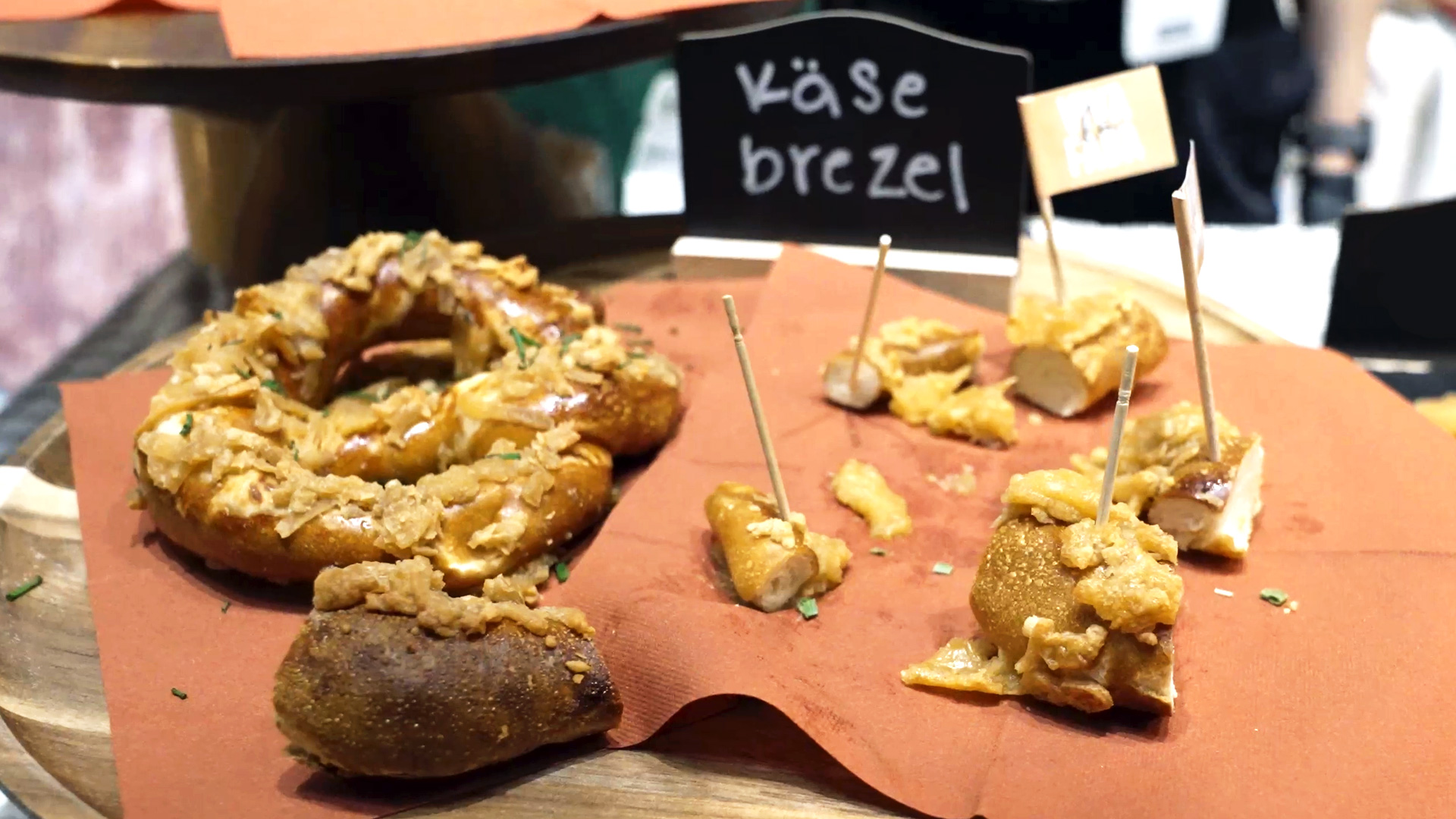 tasting cheese pretzels bio vegan biofach 2025